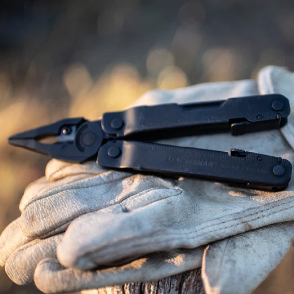 Leatherman Super Tool 300 Black Multi-Tool with Molle Sheath Multitool Leatherman - BNR Industrial Automation